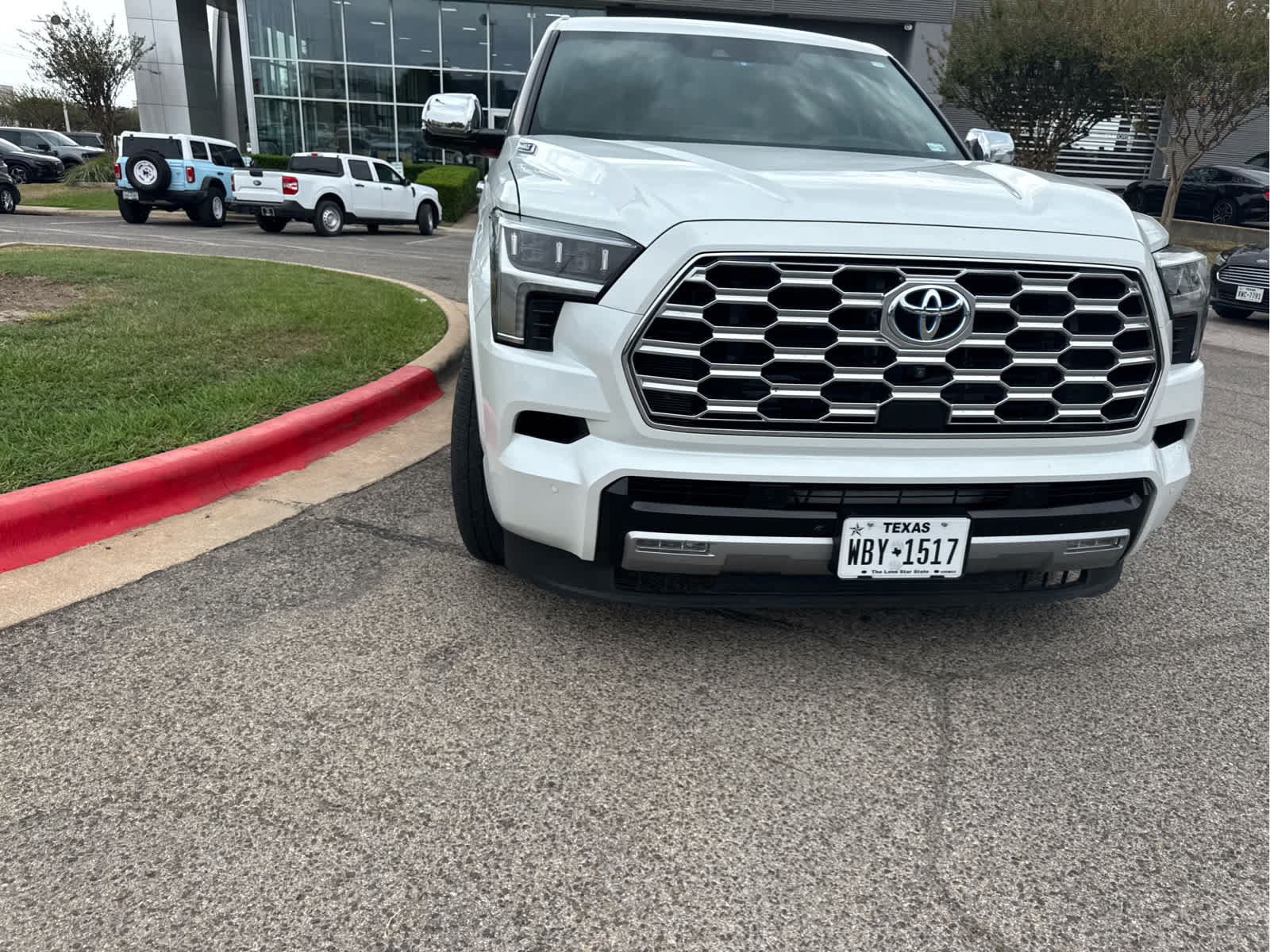 Used 2024 Toyota Sequoia Capstone AWD/4WD image 4