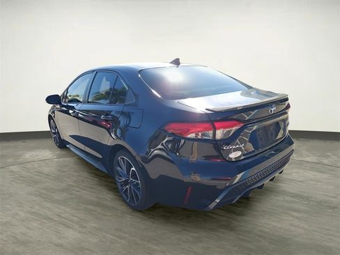 Used 2020 Toyota Corolla XSE image 3