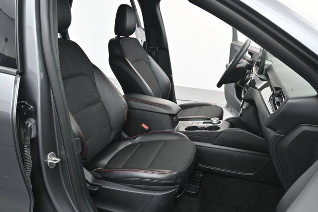 Used 2025 Ford Escape ST-Line FWD image 31