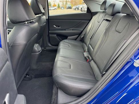 Used 2021 Hyundai Elantra Limited image 13