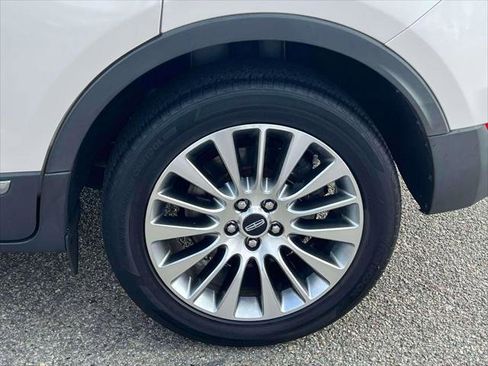 Used 2017 Lincoln MKC Reserve image 6