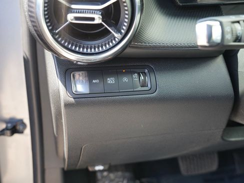 Used 2025 Chevrolet Equinox LT AWD/4WD image 17