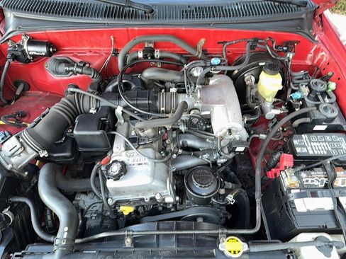 Used 2000 Toyota Tacoma 4x4 Regular Cab image 19