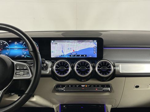 Used 2022 Mercedes-Benz GLB 250 image 17