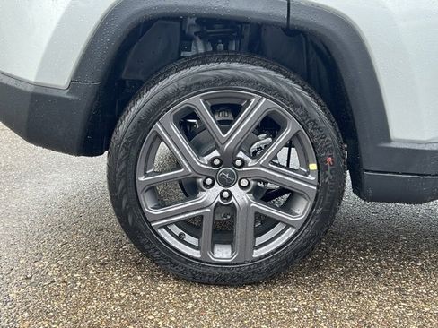 New 2026 Jeep Compass Limited image 5