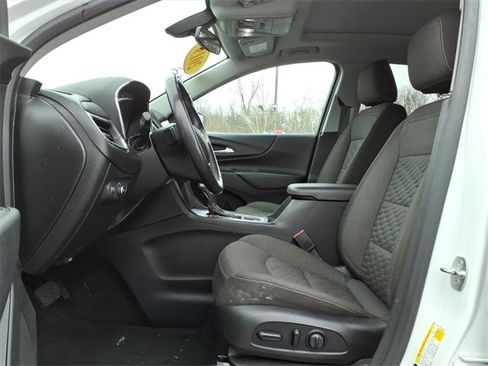 Used 2019 Chevrolet Equinox LT w/ Sun & Navigation Package image 13