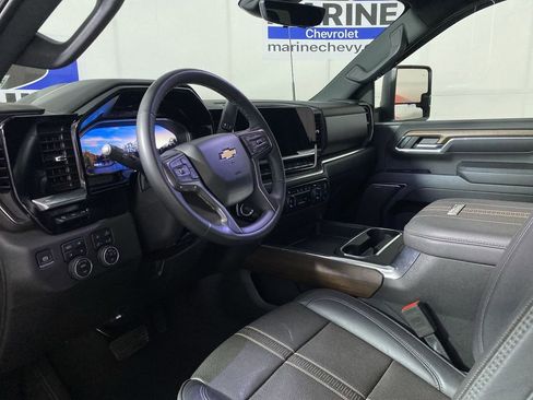 Certified 2024 Chevrolet Silverado 3500 High Country w/ High Country Premium Package AWD/4WD image 15
