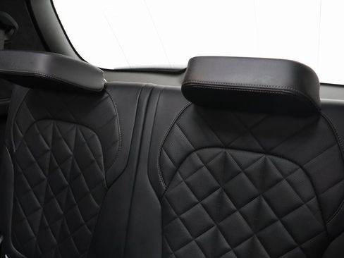 Certified 2023 BMW X7 xDrive40i w/ M Sport Package image 15