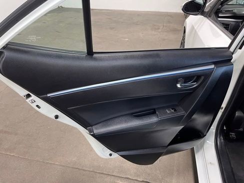 Used 2015 Toyota Corolla S image 19