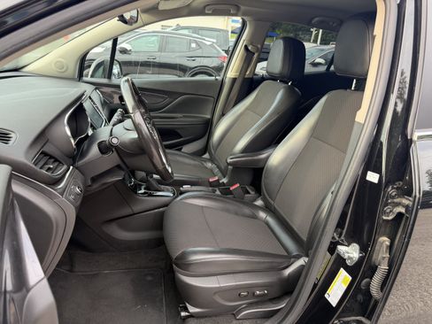 Used 2021 Buick Encore Preferred FWD image 13