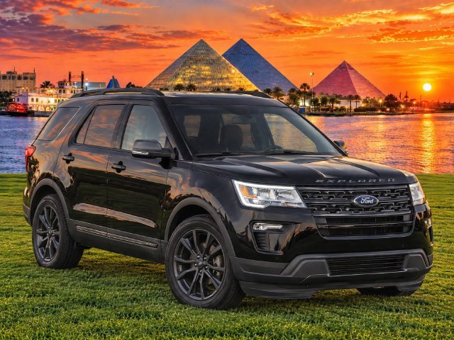 Used 2018 Ford Explorer XLT w/ Equipment Group 202A FWD image 1