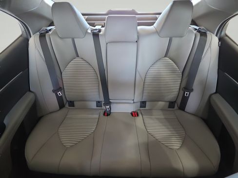 Used 2023 Toyota Camry SE w/ Cold Weather Package FWD image 23