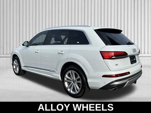 New 2025 Audi Q7 2.0T Premium w/ Convenience Package AWD/4WD image 3