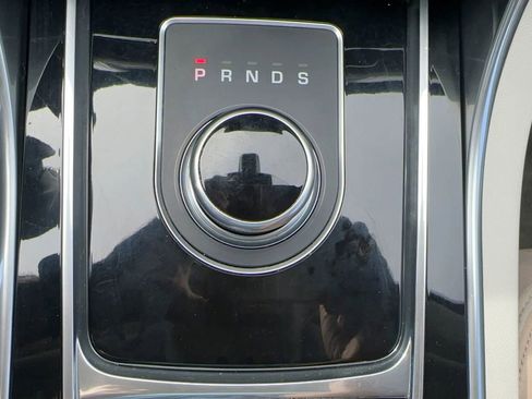 Used 2017 Jaguar XF Premium RWD image 18