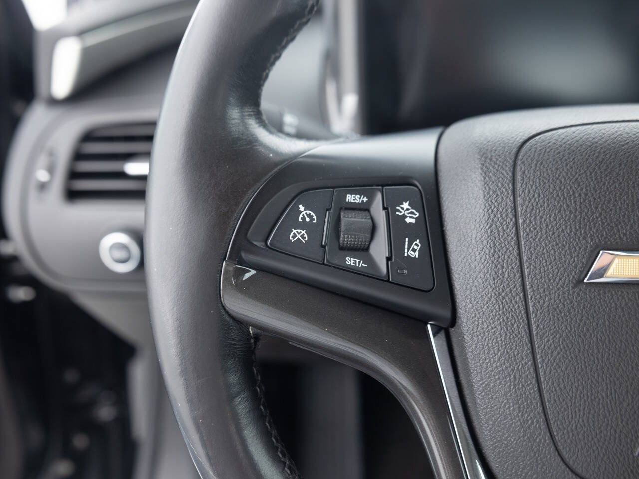 Used 2013 Chevrolet Volt Premium w/ Premium Trim Package FWD image 37