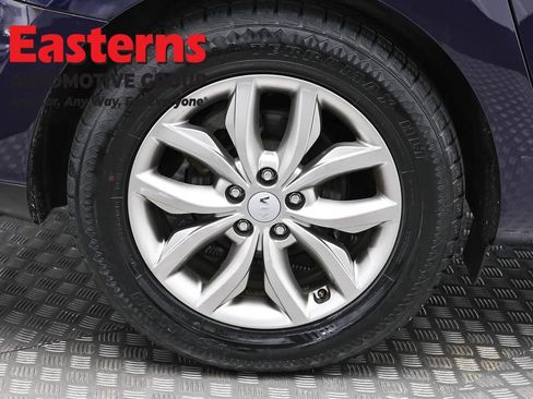 Used 2021 Kia Sedona EX image 9