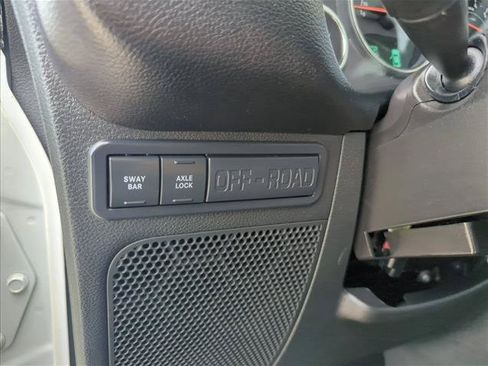 Used 2015 Jeep Wrangler Unlimited Rubicon w/ Connectivity Group AWD/4WD image 30