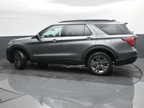 New 2026 Ford Explorer Active w/ Active Comfort Package AWD/4WD image 3