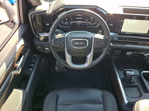 Used 2024 GMC Sierra 1500 Elevation w/ Elevation Premium Package AWD/4WD image 11