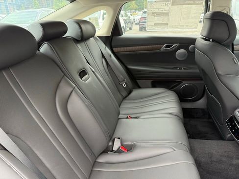 New 2025 Genesis G80 2.5T Advanced image 17