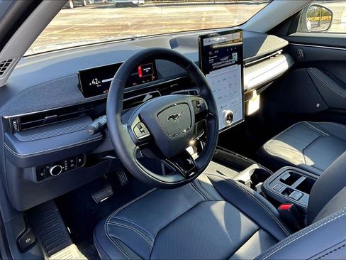 New 2025 Ford Mustang Mach-E Premium image 6
