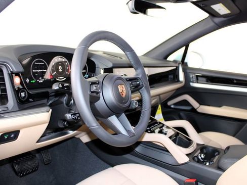 New 2026 Porsche Cayenne AWD/4WD image 4