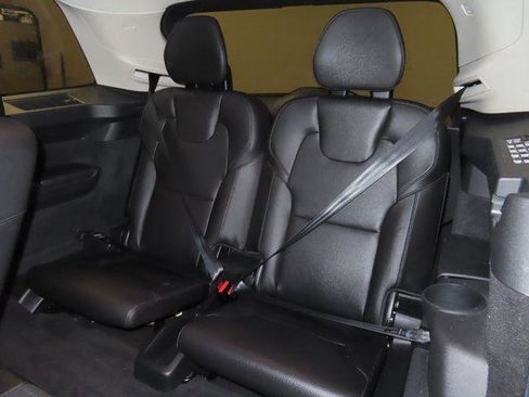 Used 2020 Volvo XC90 T5 Momentum FWD image 47