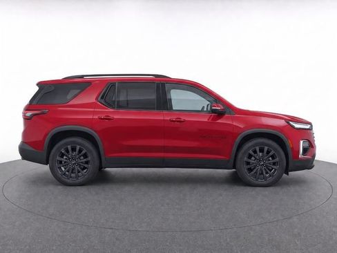 Used 2022 Chevrolet Traverse RS FWD image 8
