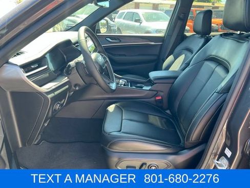 New 2026 Jeep Grand Cherokee L Limited w/ Luxury Tech Group II AWD/4WD image 14