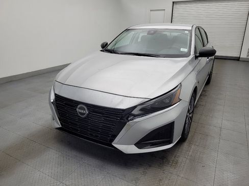 Used 2024 Nissan Altima 2.5 SV image 15