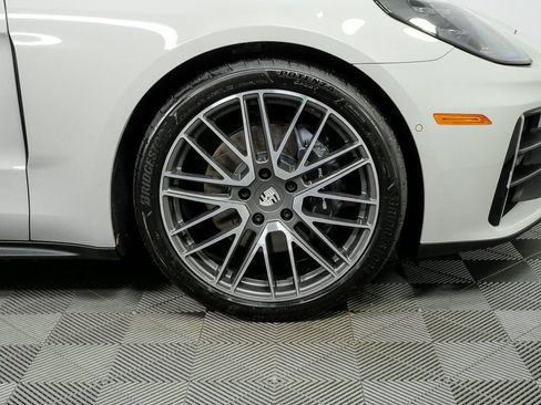 New 2026 Porsche Panamera RWD image 40