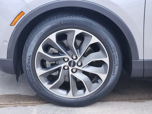 Used 2021 Lincoln Nautilus Reserve w/ Equipment Group 201A AWD/4WD image 11