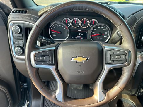 Used 2022 Chevrolet Silverado 1500 LTZ AWD/4WD image 21
