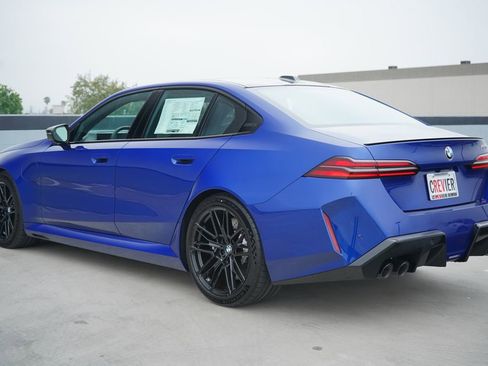 New 2026 BMW M5 w/ Executive Package image 9