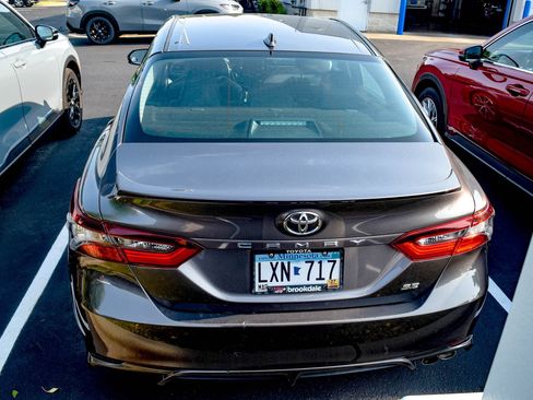 Used 2021 Toyota Camry SE FWD image 17