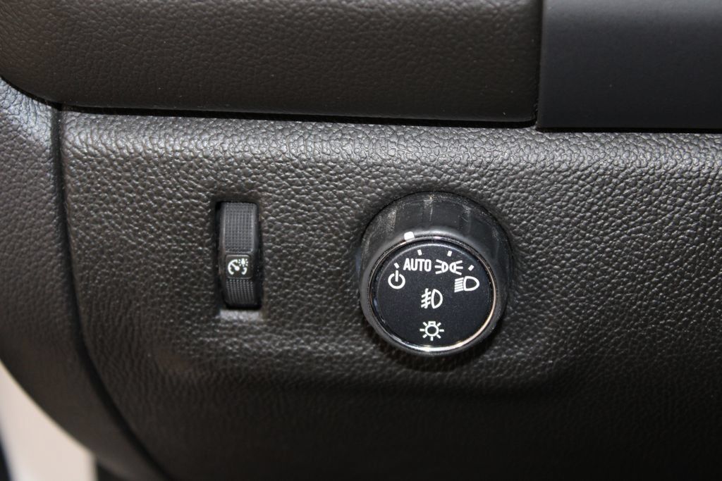 Used 2022 GMC Canyon Elevation w/ Trailering Package RWD image 41
