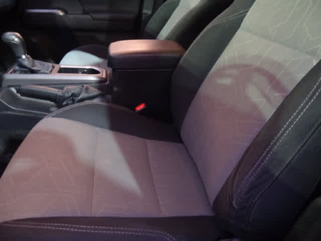 Used 2022 Toyota Tacoma TRD Sport w/ Black Out Package (TMS) AWD/4WD image 8