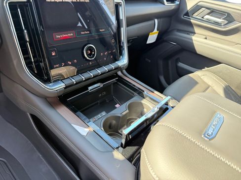 New 2026 GMC Yukon XL Denali w/ Sun & Power Step Package image 13