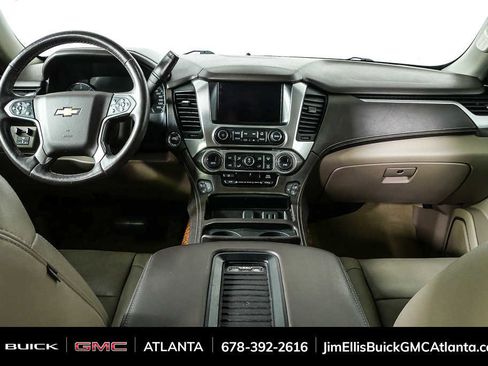 Used 2017 Chevrolet Suburban Premier image 20