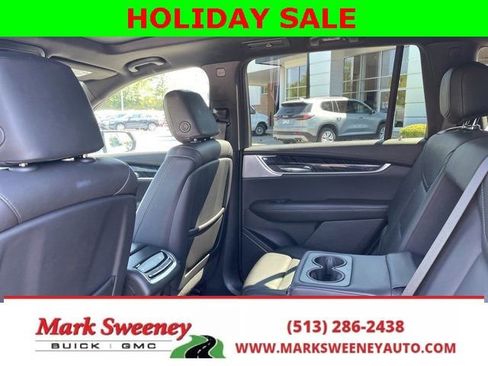 Used 2024 Cadillac XT6 Premium Luxury image 15