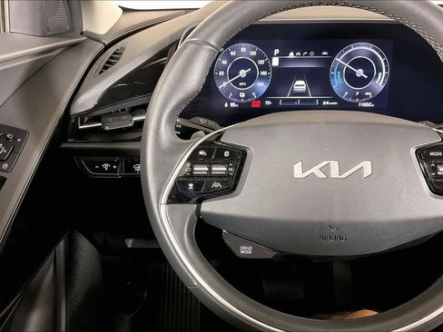 Used 2023 Kia Niro Wind FWD image 18