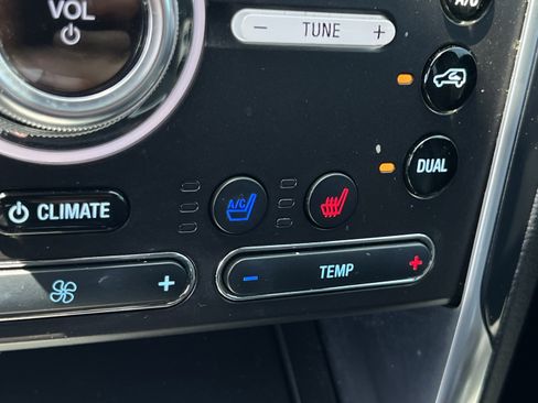 Used 2018 Ford Explorer Limited FWD image 18