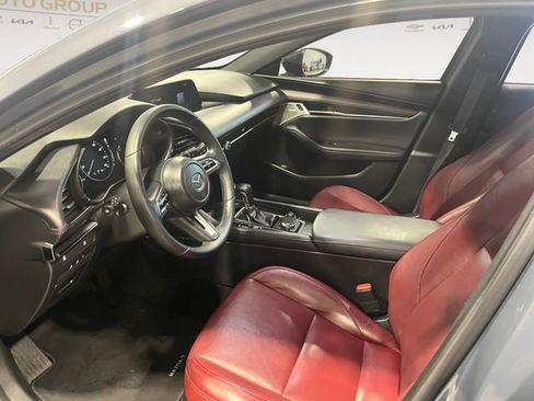 Used 2022 MAZDA MAZDA3 s image 9