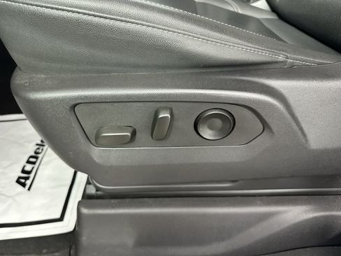 Used 2024 GMC Sierra 1500 SLT RWD image 14