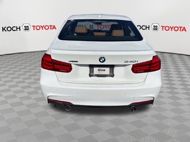 Used 2018 BMW 340i xDrive Sedan w/ Premium Package AWD/4WD image 7