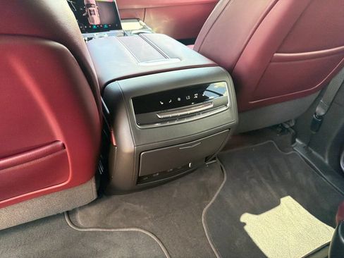 Used 2025 Cadillac Escalade ESV Sport w/ Touring Package AWD/4WD image 34