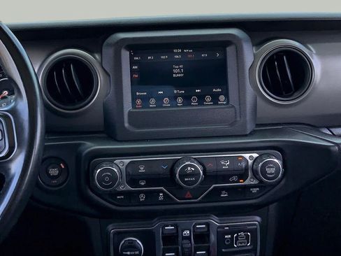Used 2022 Jeep Wrangler Unlimited Sport AWD/4WD image 7