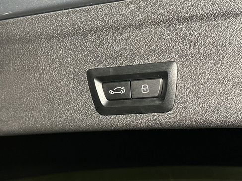 Used 2024 BMW X6 xDrive40i image 8