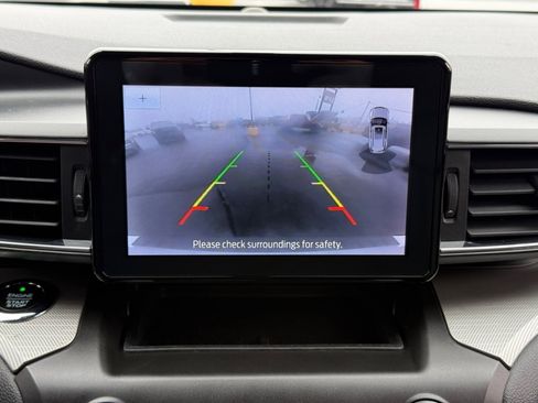 Used 2020 Ford Explorer XLT w/ Equipment Group 202A image 14