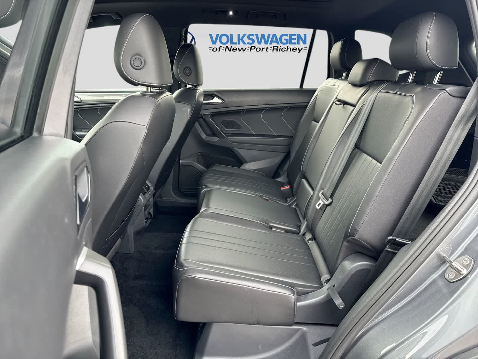 Used 2024 Volkswagen Tiguan SE R-Line FWD image 25